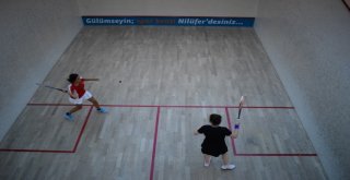 Squash Şampiyonları Madalyalarını Aldı