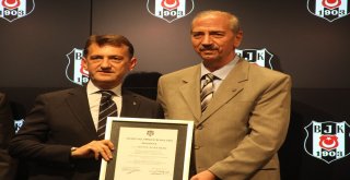 Beşiktaşta Mazbatalar Dağıtıldı