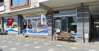 Gıda Bankası 3 Yıldır Yüzleri Güldürüyor