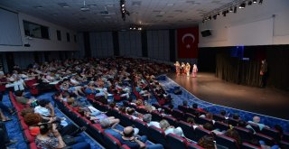 Muratpaşalı Yaşlı Evi Üyeleri Tiyatro Oyunu Sahneledi