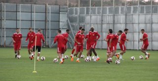 Demir Grup Sivasspor Şut Çalıştı