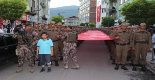 Karabükte 15 Temmuz Demokrasi Ve Milli Birlik Günü Yürüyüşü