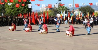 Cumhuriyet Bayramı Edremitte Coşkuyla Kutlandı