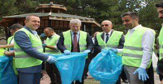 15 Eylül Dünya Temizlik Gününde Çankırıyı Temizlediler