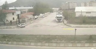 Van, Bitlis Ve Muşta Trafik Kazaları Kameralara Yansıdı