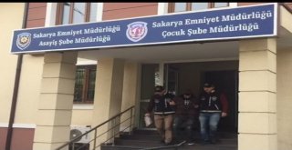 Camideki Sadaka Kutusunu Çaldı Polis Tarafından Yakalandı