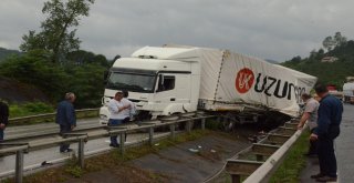 Kazanın Yaşandığı Bölgede Canlarını Hiçe Sayarak Trafiği Yavaşlattılar