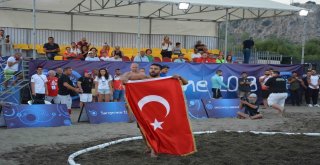 Dünya Plaj Güreşi Şampiyonasına Türk Sporcular Damga Vurdu