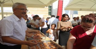 Adliyede 15 Temmuz Şehitleri İçin Lokma Dağıtıldı