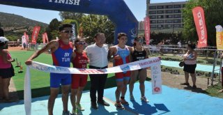 Kuşadası Triatlon Aquatlonu Sona Erdi