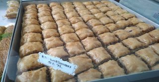 Bulgarlar Baklava Kuyruğunda