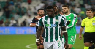 Spor Toto Süper Lig: Bursaspor: 0 - Medipol Başakşehir: 0 (Maç Sonucu)