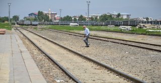 Demiryolunda Alt Geçit Çalışmasına Başlandı