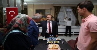 Bayburt Valiliği Şehit Yakınları Ve Gaziler Onuruna Yemek Düzenledi