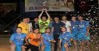 Kocaeli Sahillerinde Plaj Voleybolu Ve Futbolu Heyecanı Sona Erdi