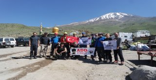 Türk Dağcılar, İran Zirvelerinde Türk Bayrağı Açtı