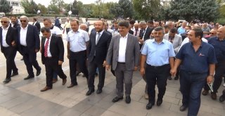 Ak Parti Kırıkkale İl Başkanlığı Menderesin İdamına Tepki Gösterdi