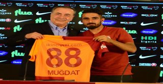 Galatasarayda Toplu İmza Töreni