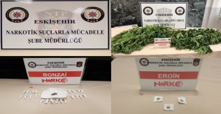 Sokak Satıcılarına Yönelik Operasyonda 5 Kişi Yakalandı