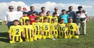 Tavşanlı Gençlikspor,  U11Lerin Şampiyonu Oldu