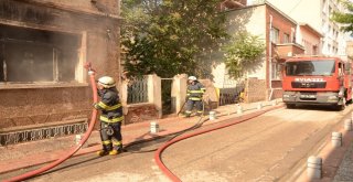 Eskişehirde Terk Edilmiş Binada Çıkan Yangın Korkuttu