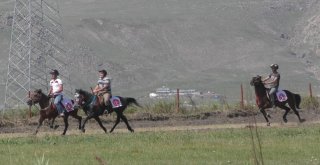 Rahvan At Yarışları Nefesleri Kesti