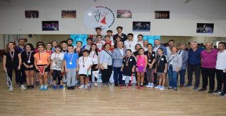 Squash Şampiyonları Madalyalarını Aldı