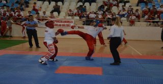 15 Temmuz Şehitleri Anısına Düzenlenen Kick Boks Şampiyonası Başladı