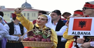 Atatürkün Mirası Balkanlılar Halk Dansları Festivali Başladı