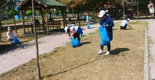 Dünya Temizlik Gününde Çöp Topladılar