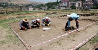 Bitlis Kalesinde 3 Yıl Aradan Sonra Kazı Çalışması