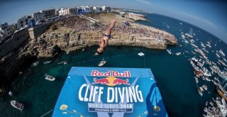 Cliff Divingde Sezon Sona Erdi