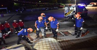 Konya İtfaiyesinden Gece Tatbikatı