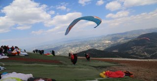 Yamaç Paraşütü Dünya Kupası Hazırlık Yarışması Denizlide Başladı