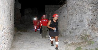 Yürüyüşte Kaybolan İki Turisti Akut Buldu