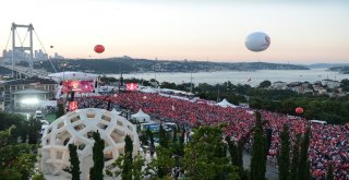 15 Temmuz Şehitler Köprüsündeki İnsan Yoğunluğu Havadan Görüntülendi