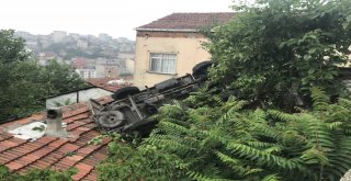 Freni Patlayan Kamyonet Evin Çatısına Uçtu: 1 Ölü