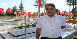 Ömer Halisdemirin Kabri Türk Bayraklarıyla Donatıldı