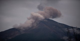 Guatemalada Yanardağı Patlamasında 300Den Fazla Kayıp