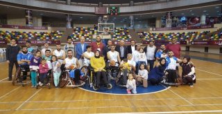 Engeli Basketbolcular Lige Galibiyetle Başladı