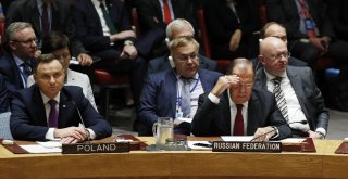 Lavrov: “Suriye, Tüm Kimyasal Silahlarını Yok Etti”