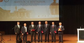 Alevilik Ve Bektaşilik Sempozyumu Başladı