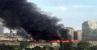 Zeytinburnunda Eski Tekstil Atölyesinde Korkutan Yangın