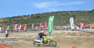 İznik Enduro Şampiyonları Kupalarını Aldı