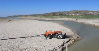 Yarseli Göletinde Su Seviyesi Düşüyor