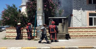 Trafoda Çıkan Yangın İtfaiyenin Müdahalesiyle Söndürüldü