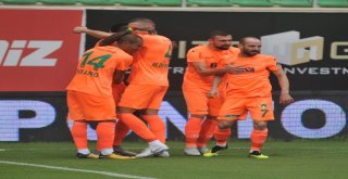 Spor Toto Süper Lig: Aytemiz Alanyaspor: 1 - Akhisarspor: 0 (İlk Yarı)