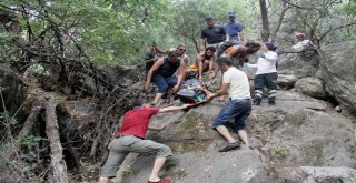 Fethiyede Kayalıklardan Düşen Azeri Kadın Hayatını Kaybetti