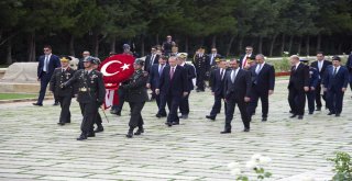 Yaş Üyeleri Anıtkabiri Ziyaret Etti