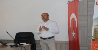 Antrenörlere Sporda Sağlık Semineri